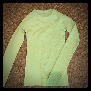 Ivivva top